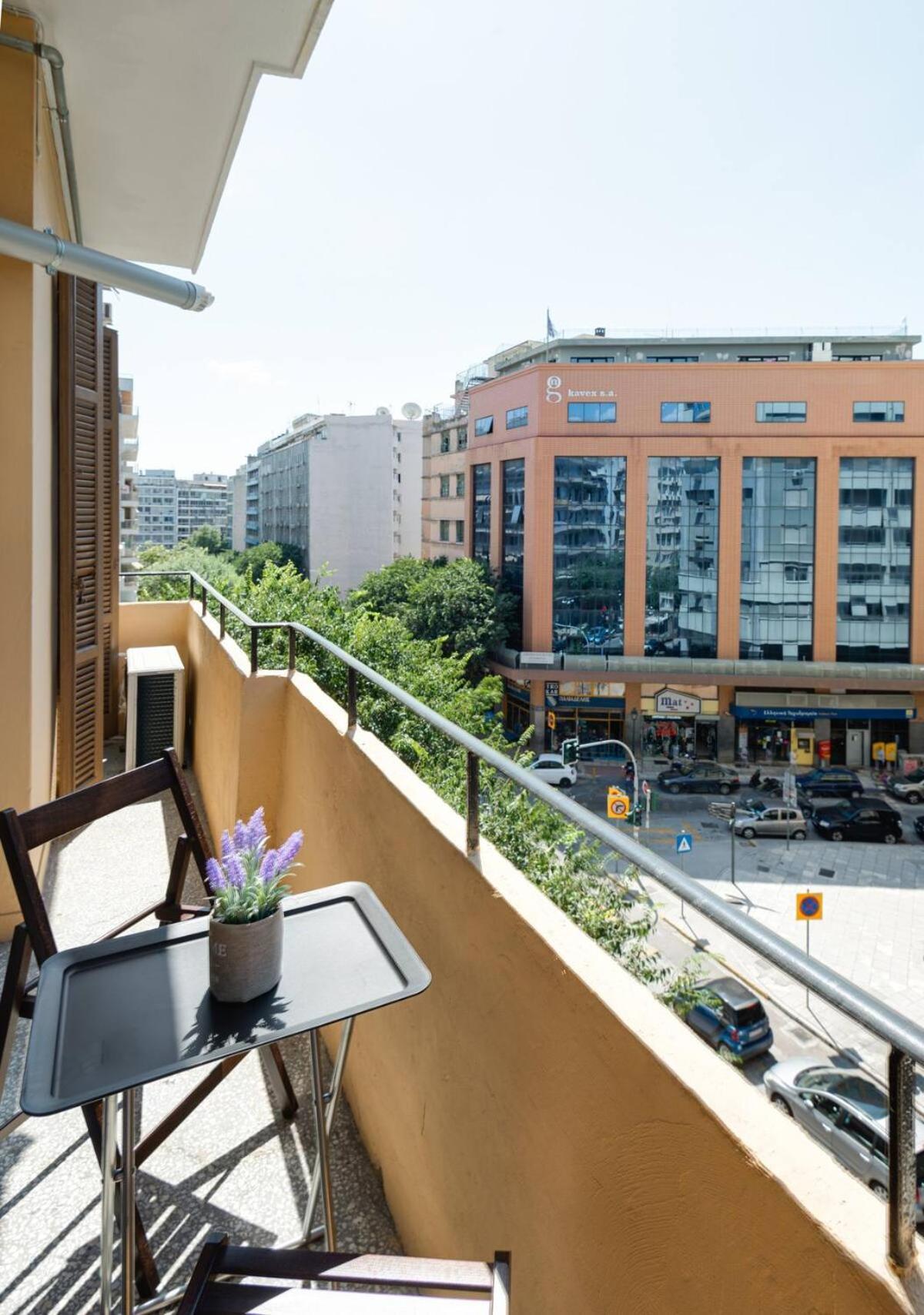 סלוניקי Private Pristine Balcony Home- Heart Of The Center מראה חיצוני תמונה